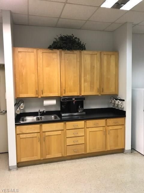 York Alpha: 9621 York Alpha Dr, North Royalton, OH 44133